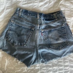 LEVIS VINTAGE SHORTS